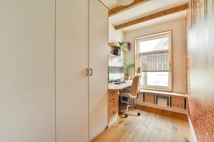 Photo 15 of Floris Schoutenstraat 14