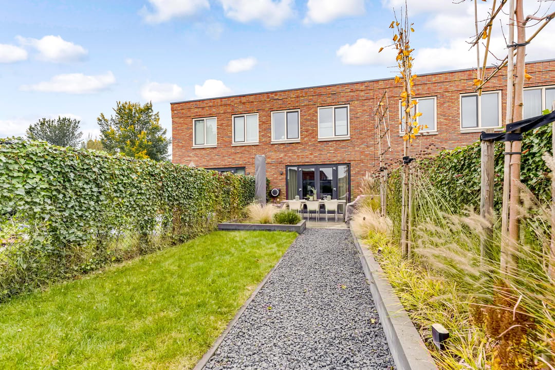 Photo 37 of Trota van Salernostraat 29