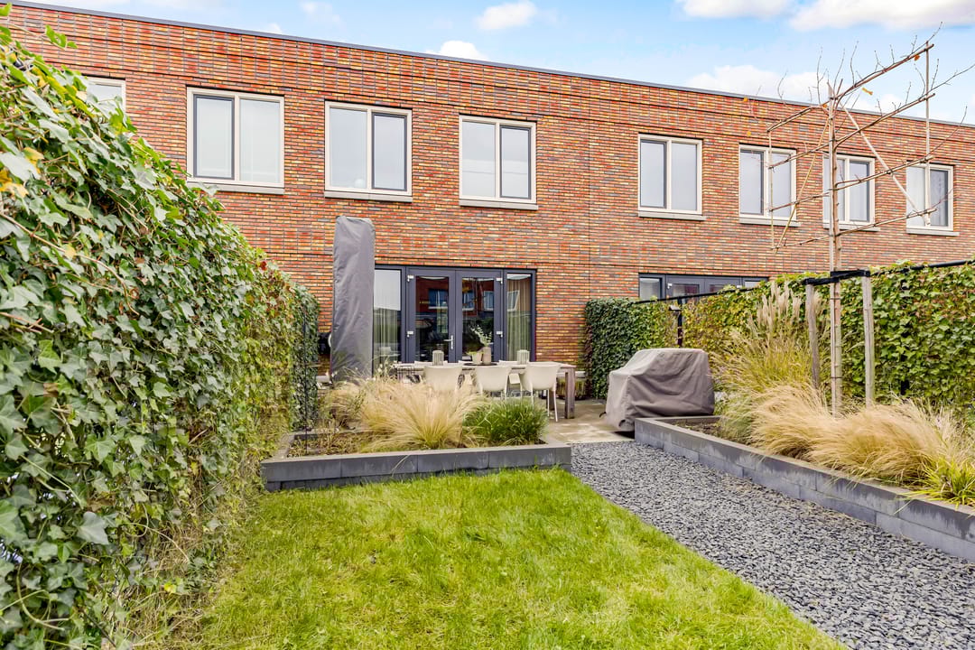 Photo 38 of Trota van Salernostraat 29