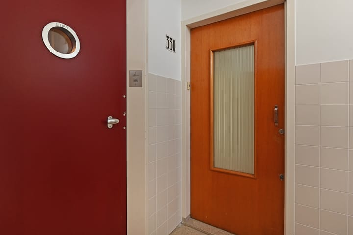 Foto 4 van Barnsteenhorst 330