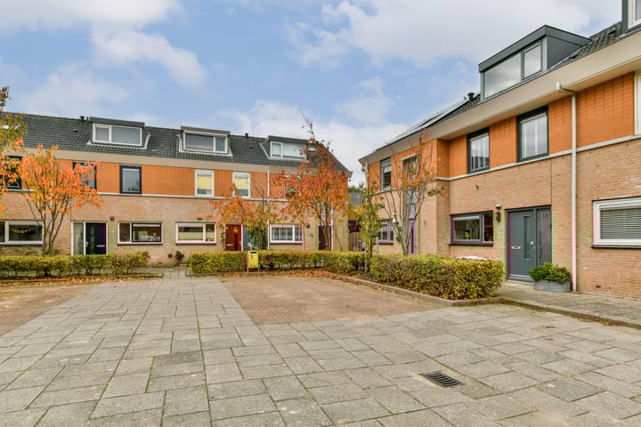 Foto 3 van Debussyhof 13