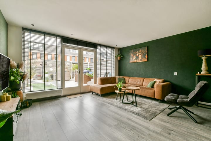 Foto 5 van Debussyhof 13