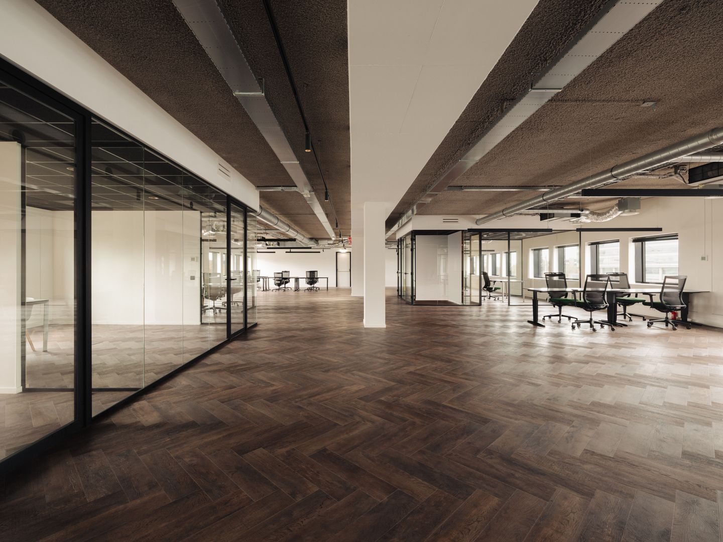 View photo 5 of Orlyplein 89