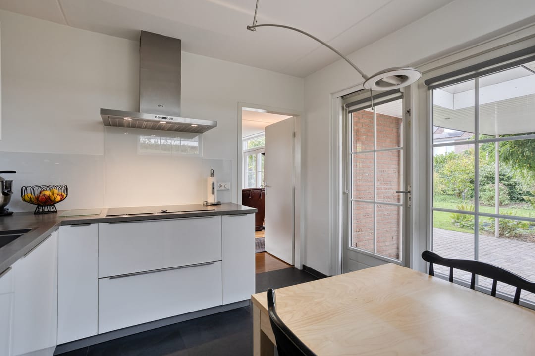 Photo 16 of Valkenburgstraat 3