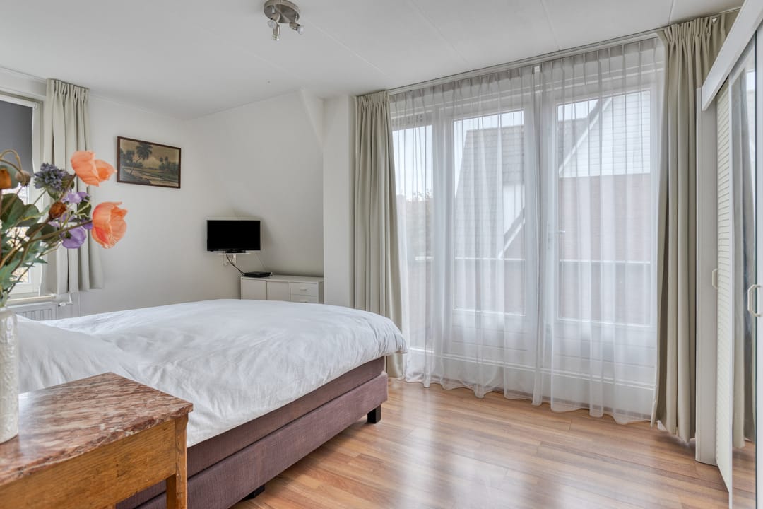 Photo 23 of Valkenburgstraat 3