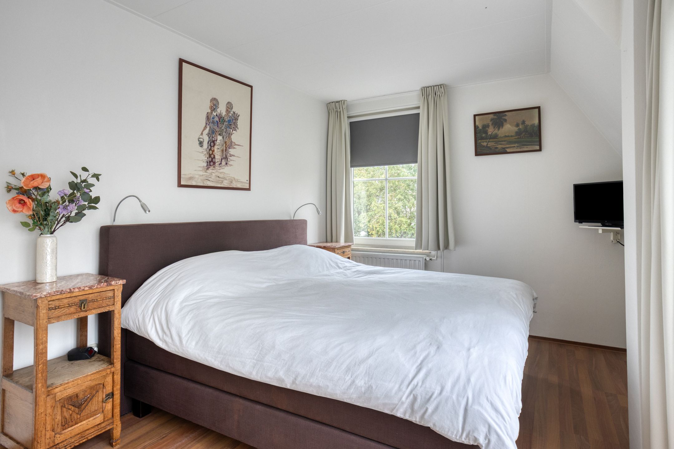 Photo 24 of Valkenburgstraat 3