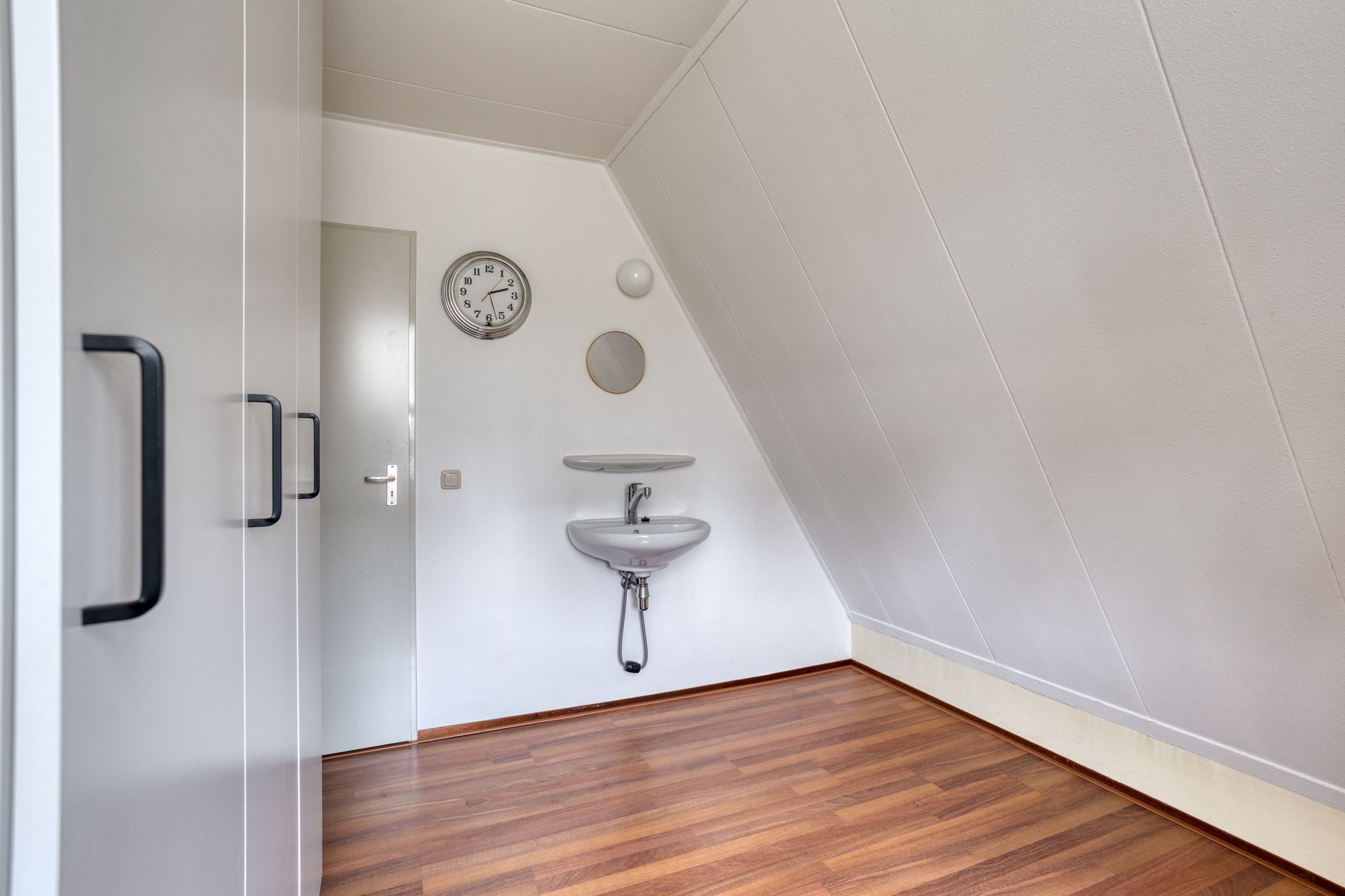 Photo 30 of Valkenburgstraat 3