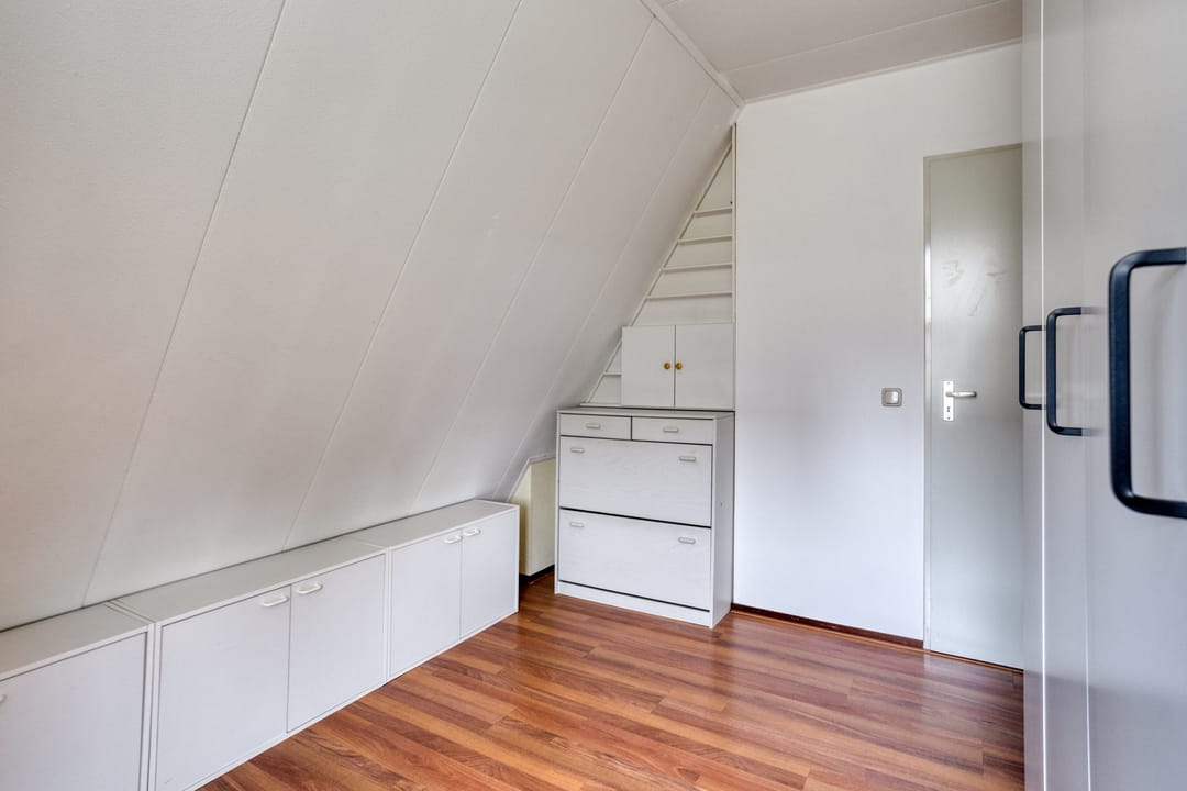 Photo 32 of Valkenburgstraat 3