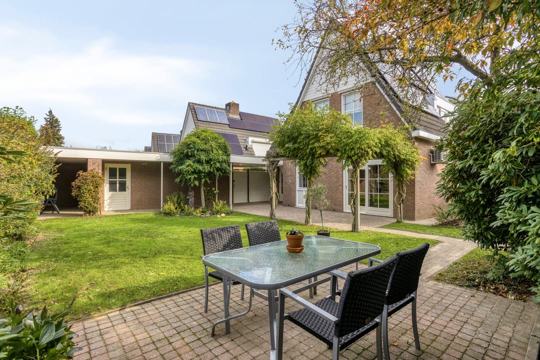 Photo 37 of Valkenburgstraat 3