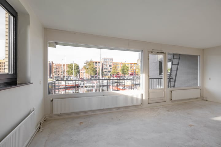 Photo 3 of De Brink 110