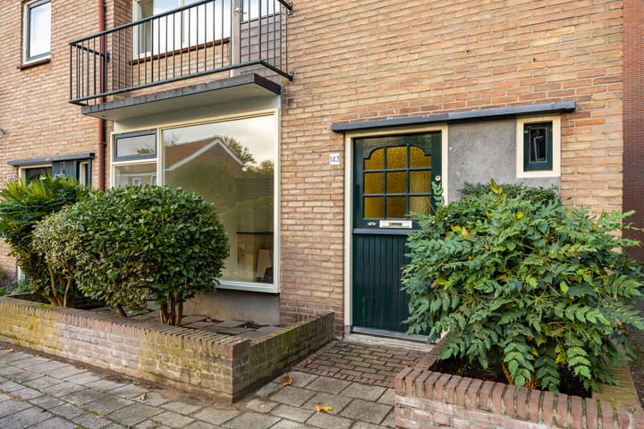 Photo 2 of van der Vegtestraat 143