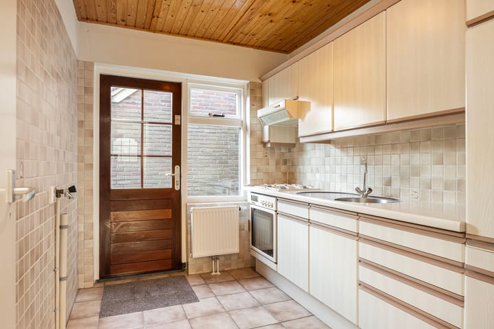 Photo 7 of van der Vegtestraat 143