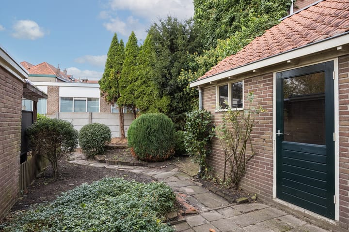 Photo 16 of van der Vegtestraat 143