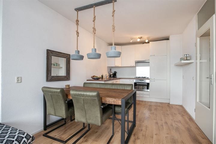 Foto 4 van Valkenboskade 82-B