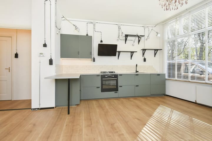 Foto 3 van Van Brederodestraat 5