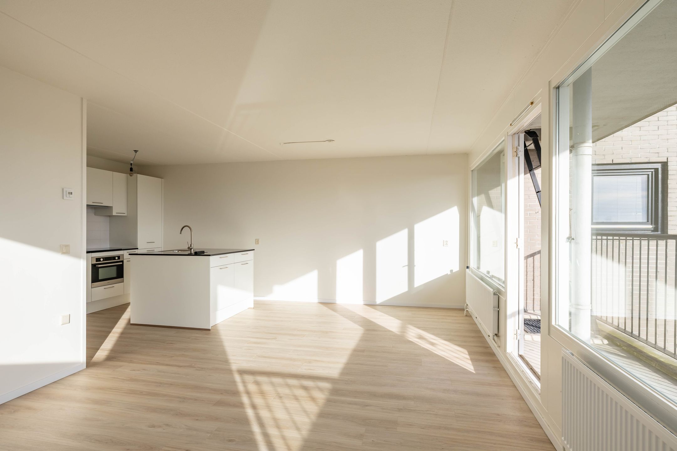 Photo 3 of De Brink 84