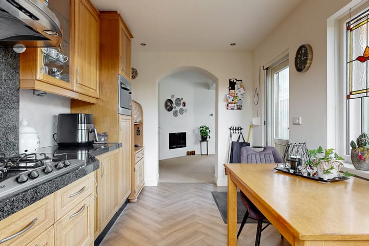 Photo 17 of Trompstraat 42