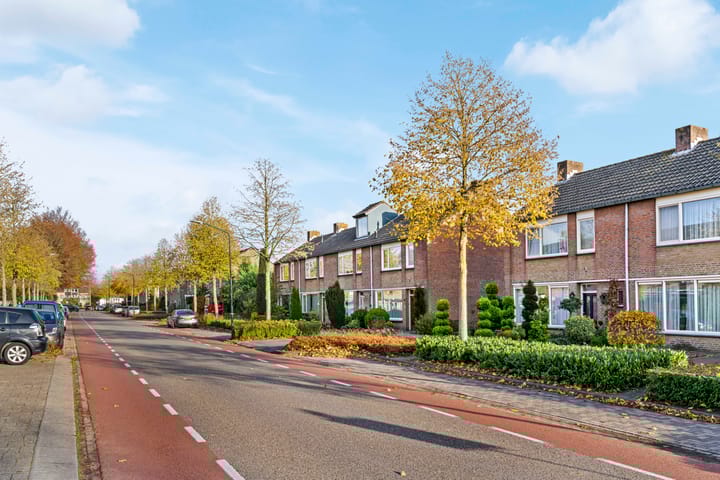 Photo 37 of Trompstraat 42