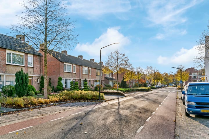 Photo 38 of Trompstraat 42