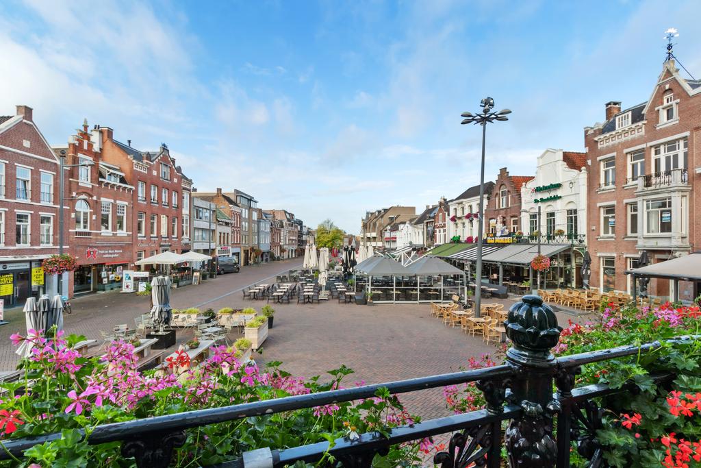 Foto 13 van Markt 7-B