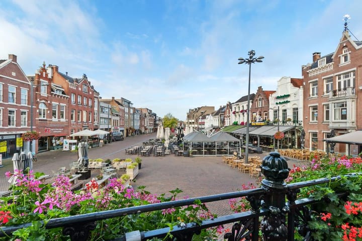 Foto 13 van Markt 7-B