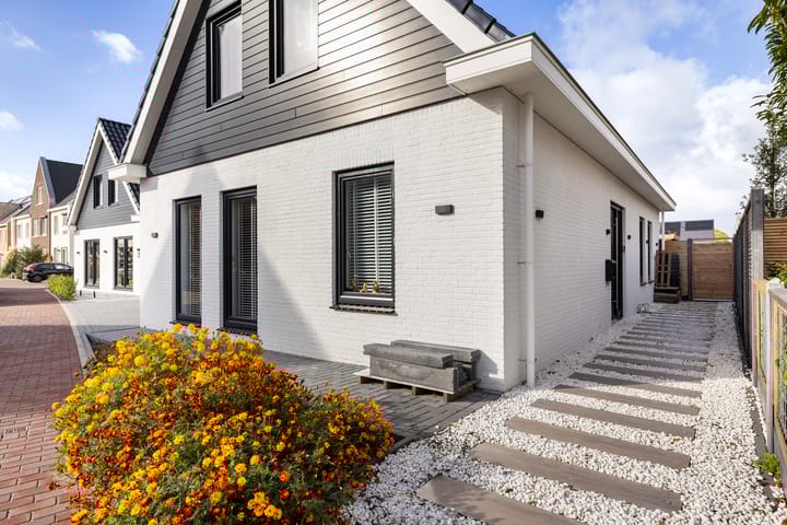 Photo 3 of Stoelenmatter 25