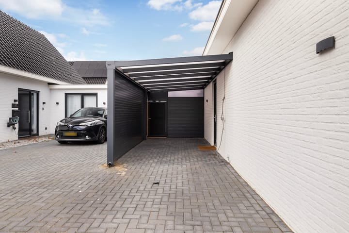 Photo 5 of Stoelenmatter 25