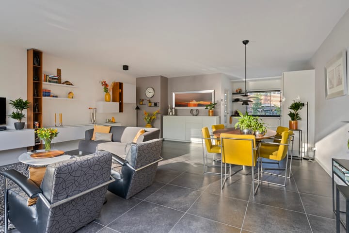 Foto 9 van Schweitzerstraat 50