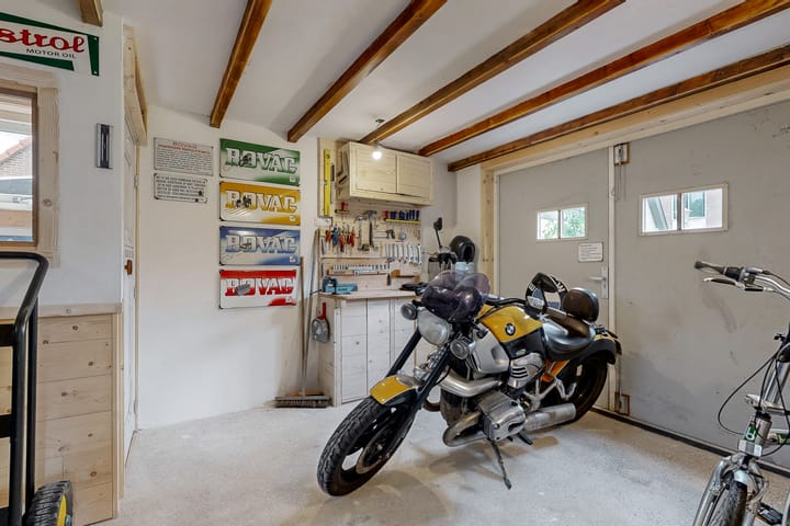 Photo 32 of Bangert 40