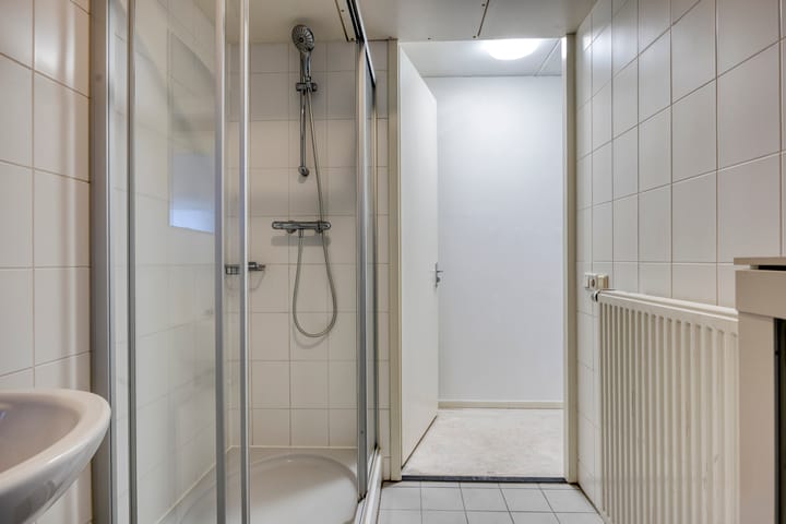 Foto 15 van Vuistbijl 47