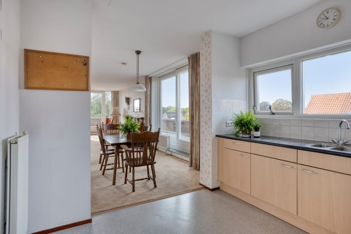 Photo 17 of 1e Sint Jozefstraat 301