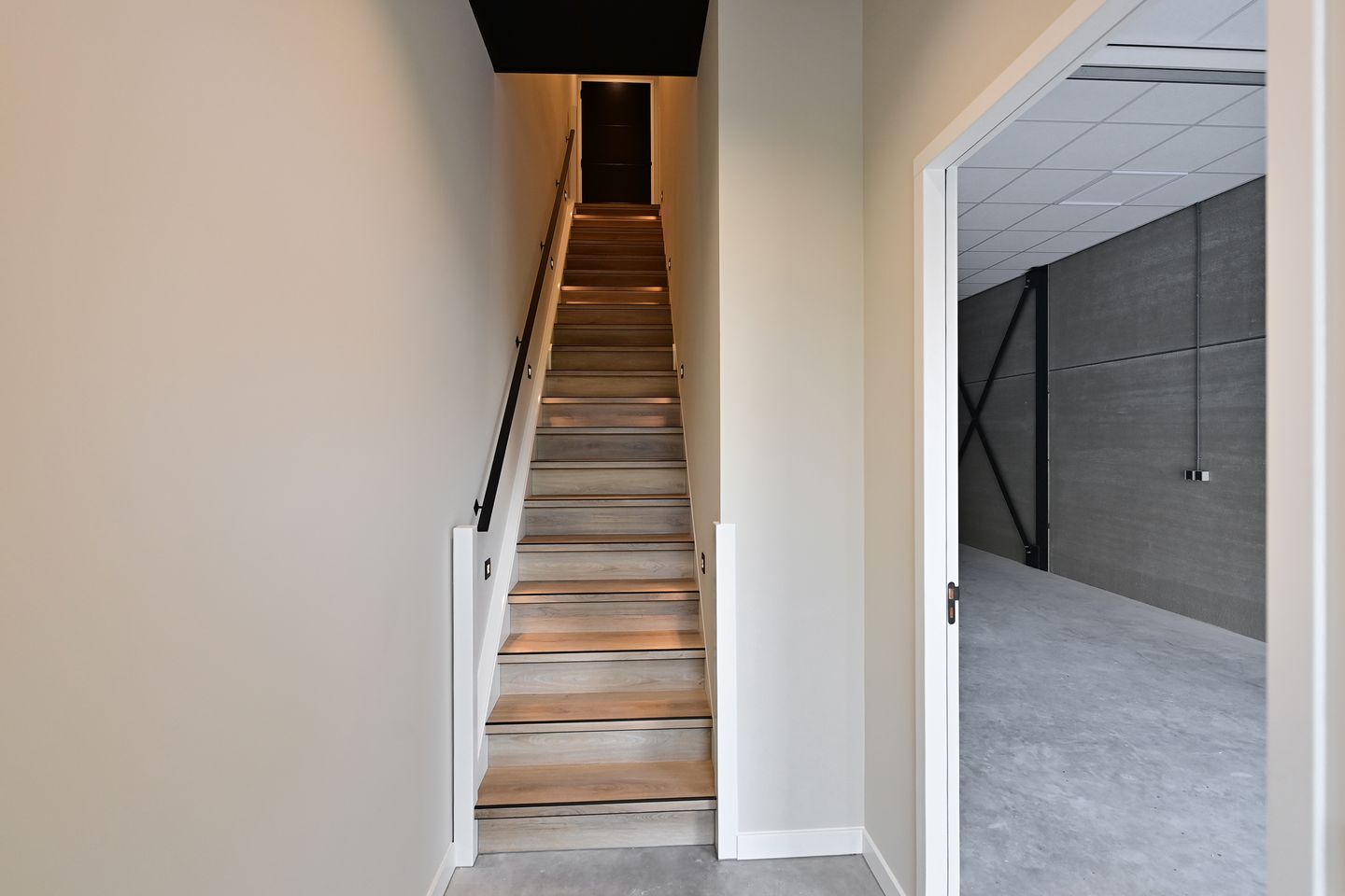 View photo 5 of Cannenburgerweg 5-17