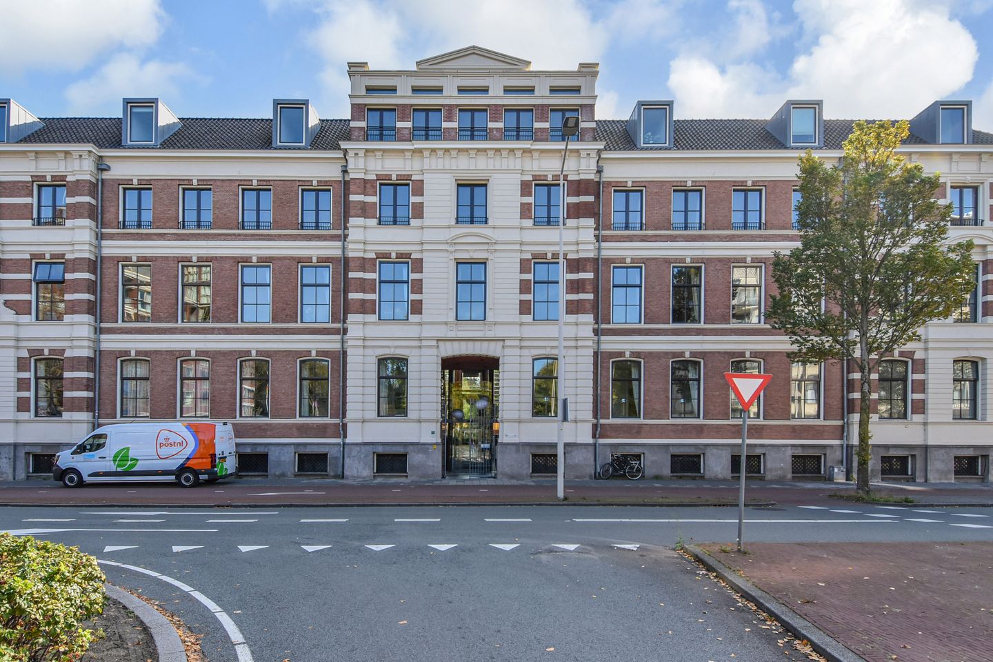 Photo 1 of Laan van Meerdervoort 84-24