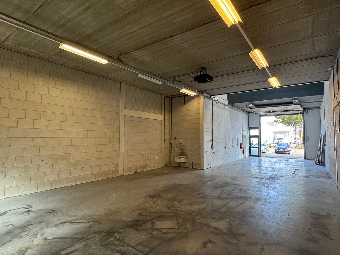 View photo 5 of Rooseveltstraat 14-M