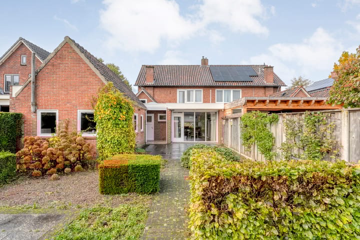 Photo 23 of Meester Lazonderstraat 30