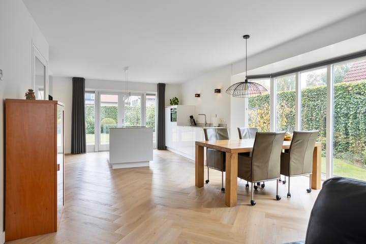 Photo 14 of De Rozenhaag 6