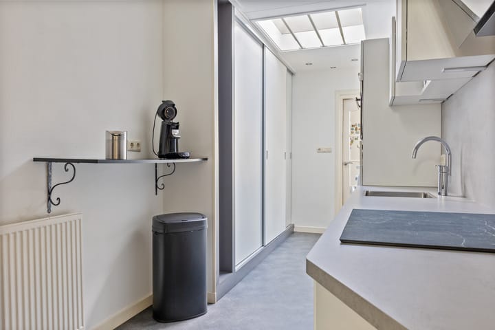 Photo 11 of Willem Lodewijkstraat 125