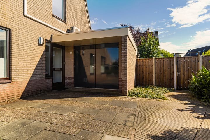 Photo 2 of Bellefleur 99