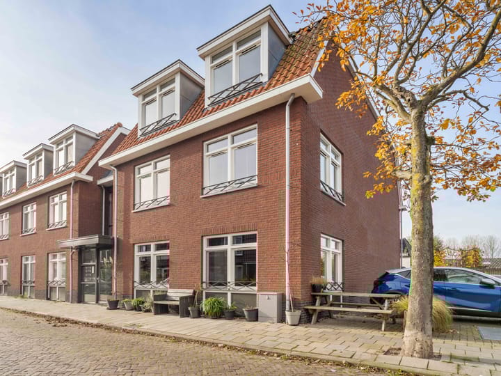 Photo 20 of Wilhelminastraat 39-N