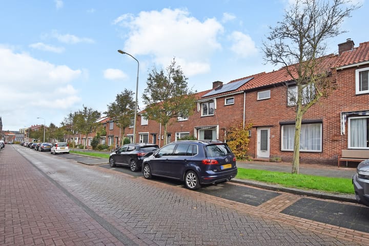 Foto 24 van Emmastraat 103