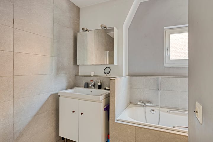 Photo 26 of Sint Josephstraat 72