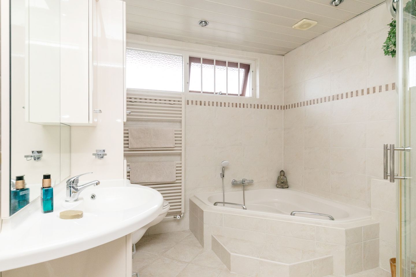 Photo 4 of Debussylaan 19