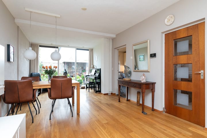 Photo 28 of Debussylaan 19