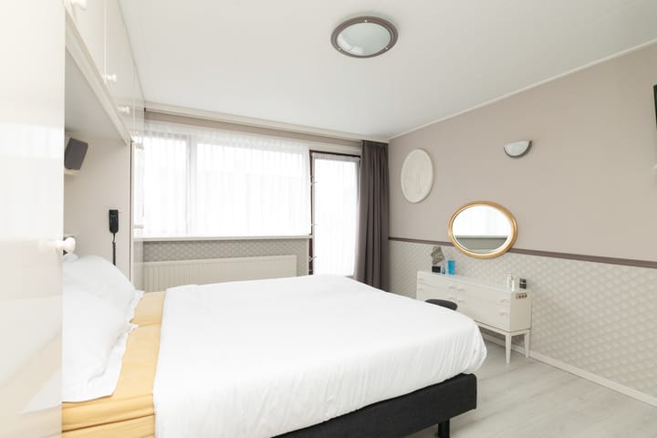 Photo 42 of Debussylaan 19