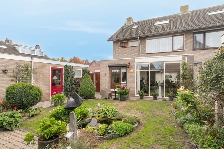 Photo 64 of Debussylaan 19