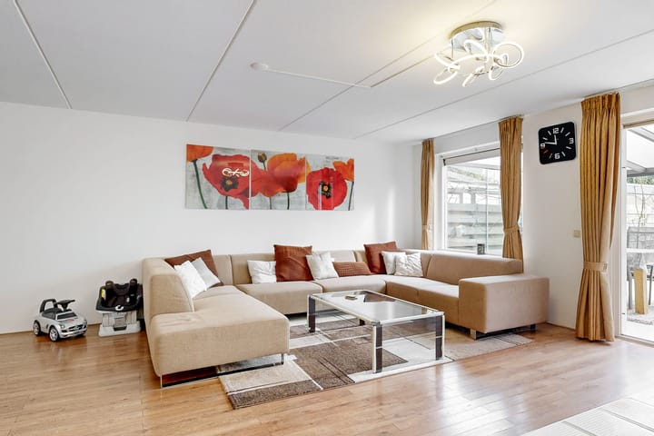 Photo 6 of Bertha von Suttnerlaan 1