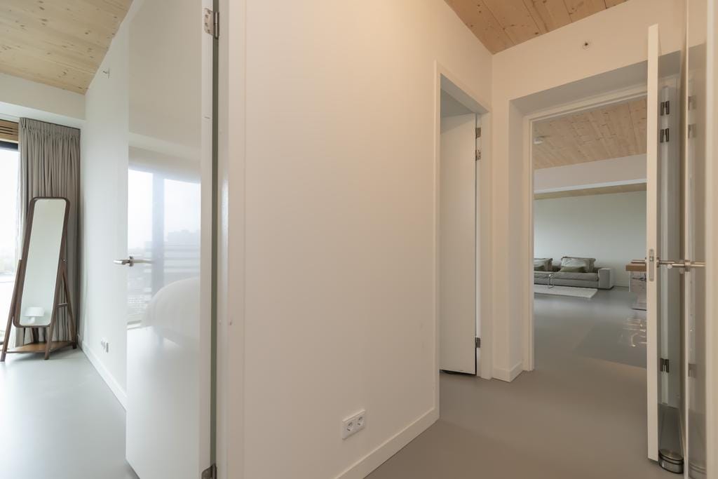 Photo 19 of Korte Ouderkerkerdijk 1-R2