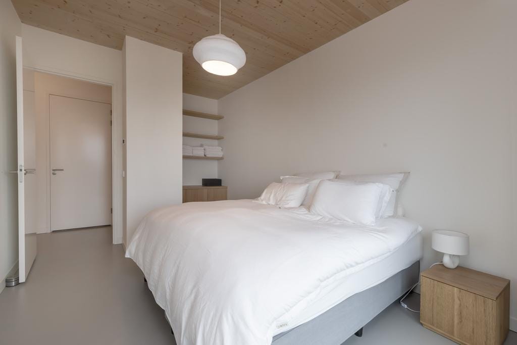 Photo 23 of Korte Ouderkerkerdijk 1-R2