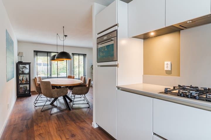 Photo 2 of Jan Greshoffstraat 12