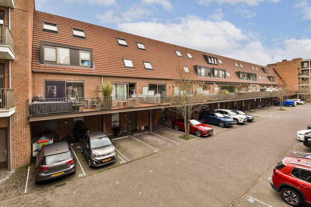 Photo 11 of Meimorgenstraat 1